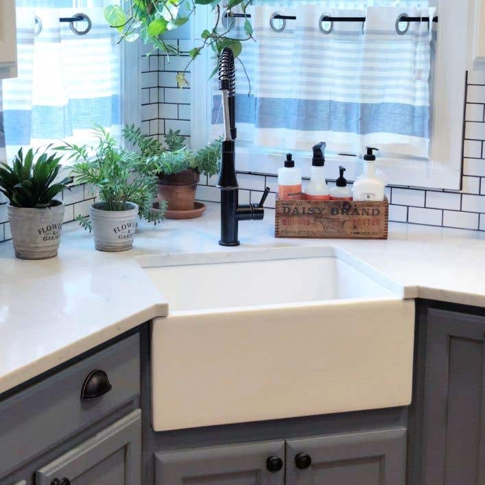 Fireclay A Farm Sink, What Is The Best Brand Of Farmhouse Sink