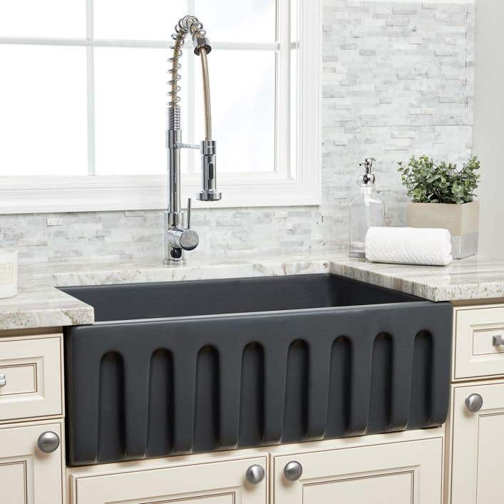 Fireclay A Farm Sink, What Are Farm Sinks Made Of