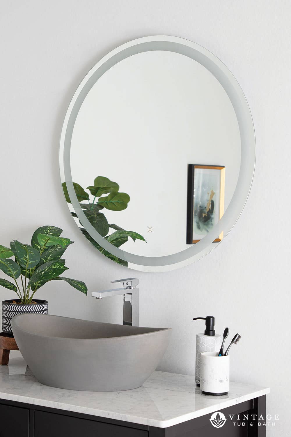 LILY LIGHTED ROUND BATHROOM MIRROR WITH ANTI-FOG